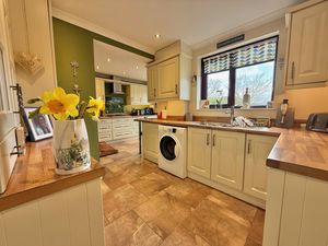 Photo 23- click for photo gallery